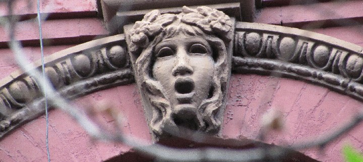 _NYC_Facade_Face_2010-10-25_IMG_0054