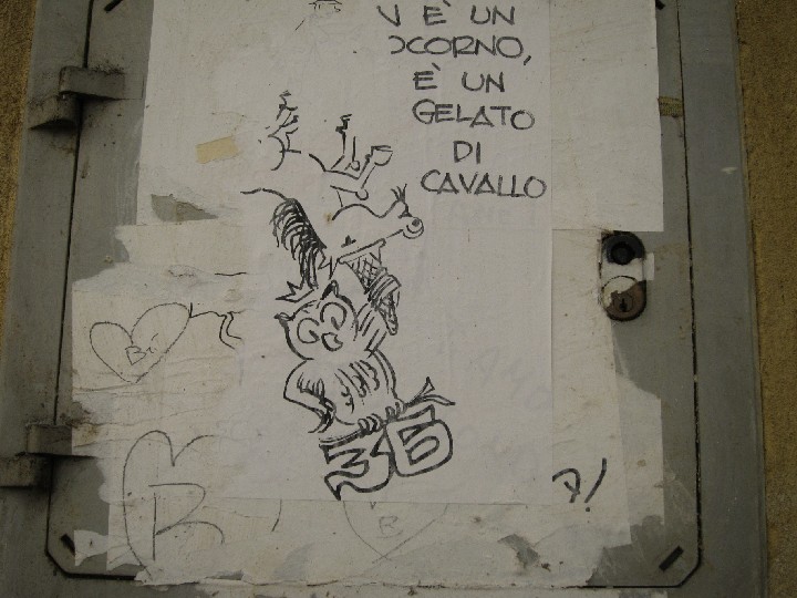 __Siena_graffitti_gelato_di_cavallo_20100802_IMG_8631