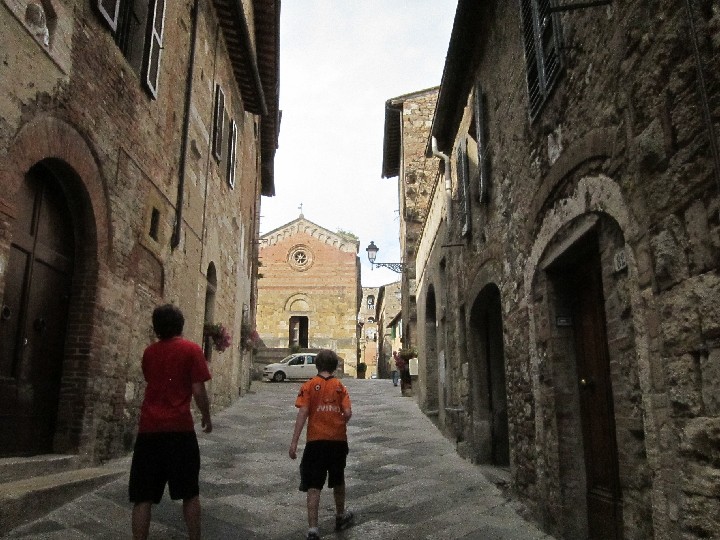 _Colle_Val d'Este_MandW_20100803_IMG_0076