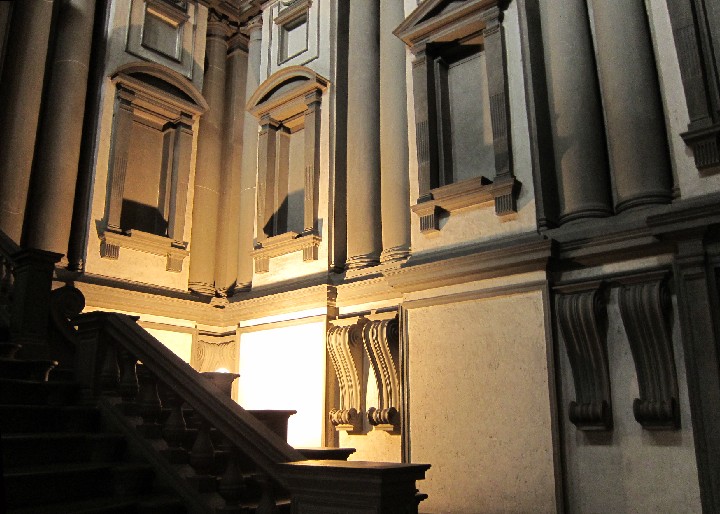 _Florence_Vesitbule_to_Laurentian_Library_20100805_IMG_1088