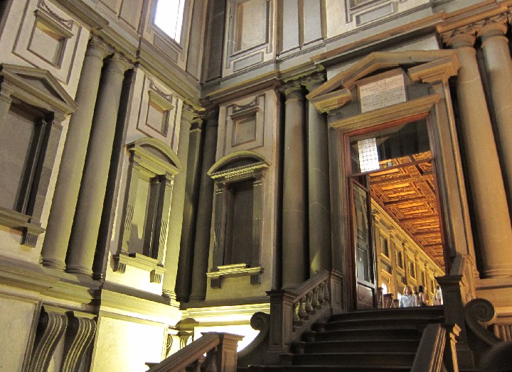 _Florence_Vesitbule_to_Laurentian_Library_20100805_IMG_1117